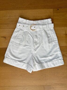 Zara High Waist Pleated White Denim Belted Shorts Cuffed Hem Womens Small EUC